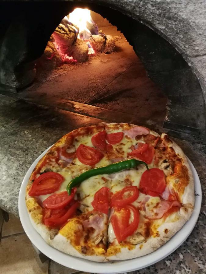 Pensiunea San Gennaro ミエルクレア＝チュク エクステリア 写真